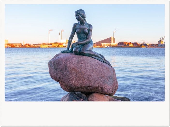 コペンハーゲンの人魚姫の像