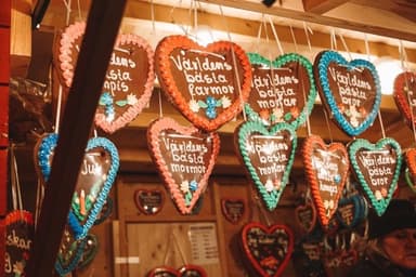 Illustration for スウェーデンの魔法が広がる、クリスマスマーケット特集