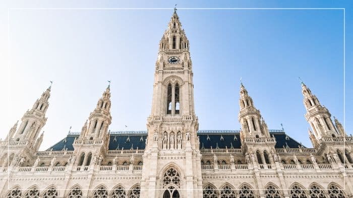 ウィーンの観光名所のウィーン市庁舎