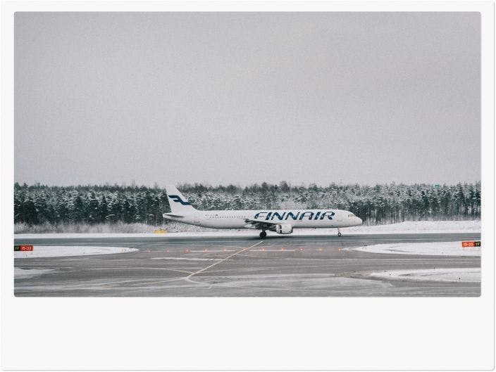 ヘルシンキ空港のフィンエアーの飛行機
